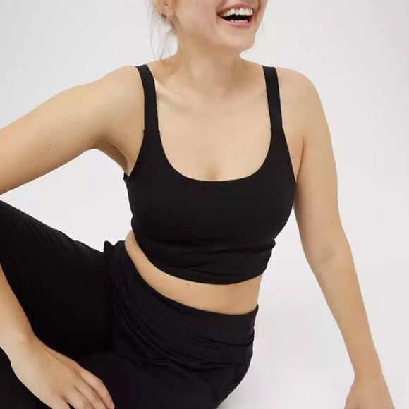 NWOT OFFLINE The Hugger Longline Sports Bra Black - Picture 1 of 4